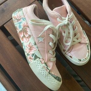 Girls converse sneakers